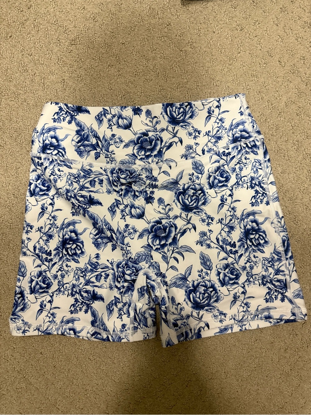 Abercrombie Capri 2026 Bike Shorts 4” Large NEVER WORN